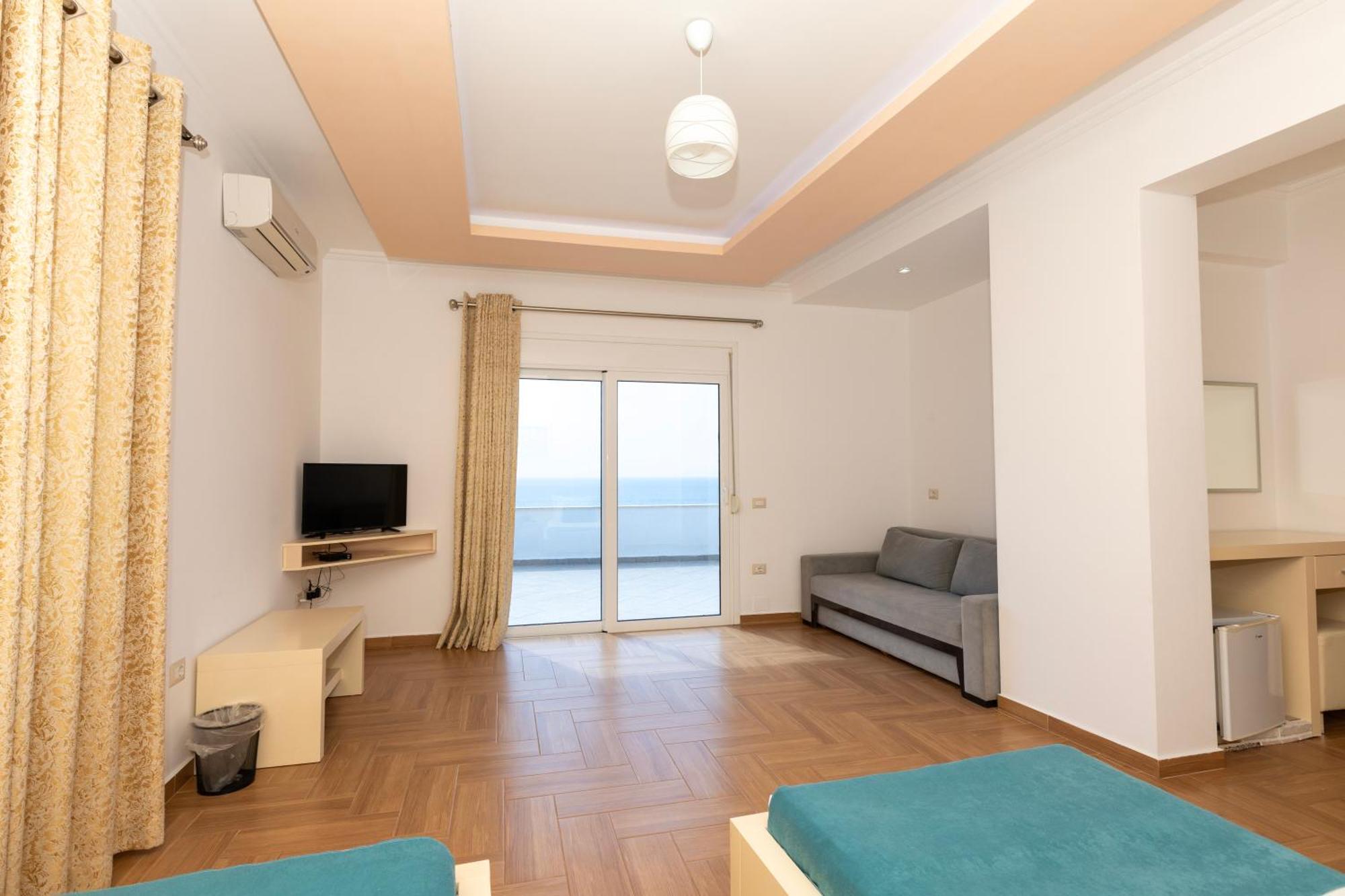 Agel Hotel 4*