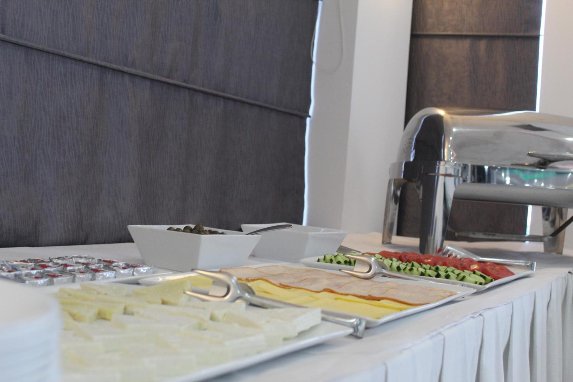 Agel Hotel